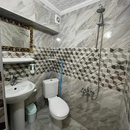 Melanur İmroz
