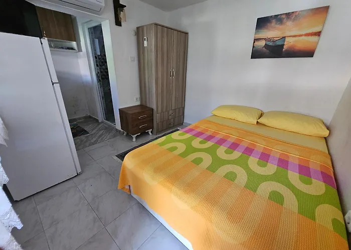 Privatunterkunft Melanur *