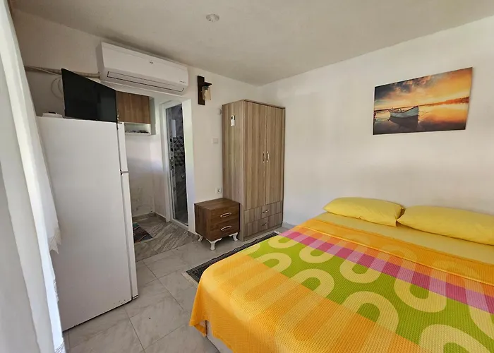 Melanur * Имврос